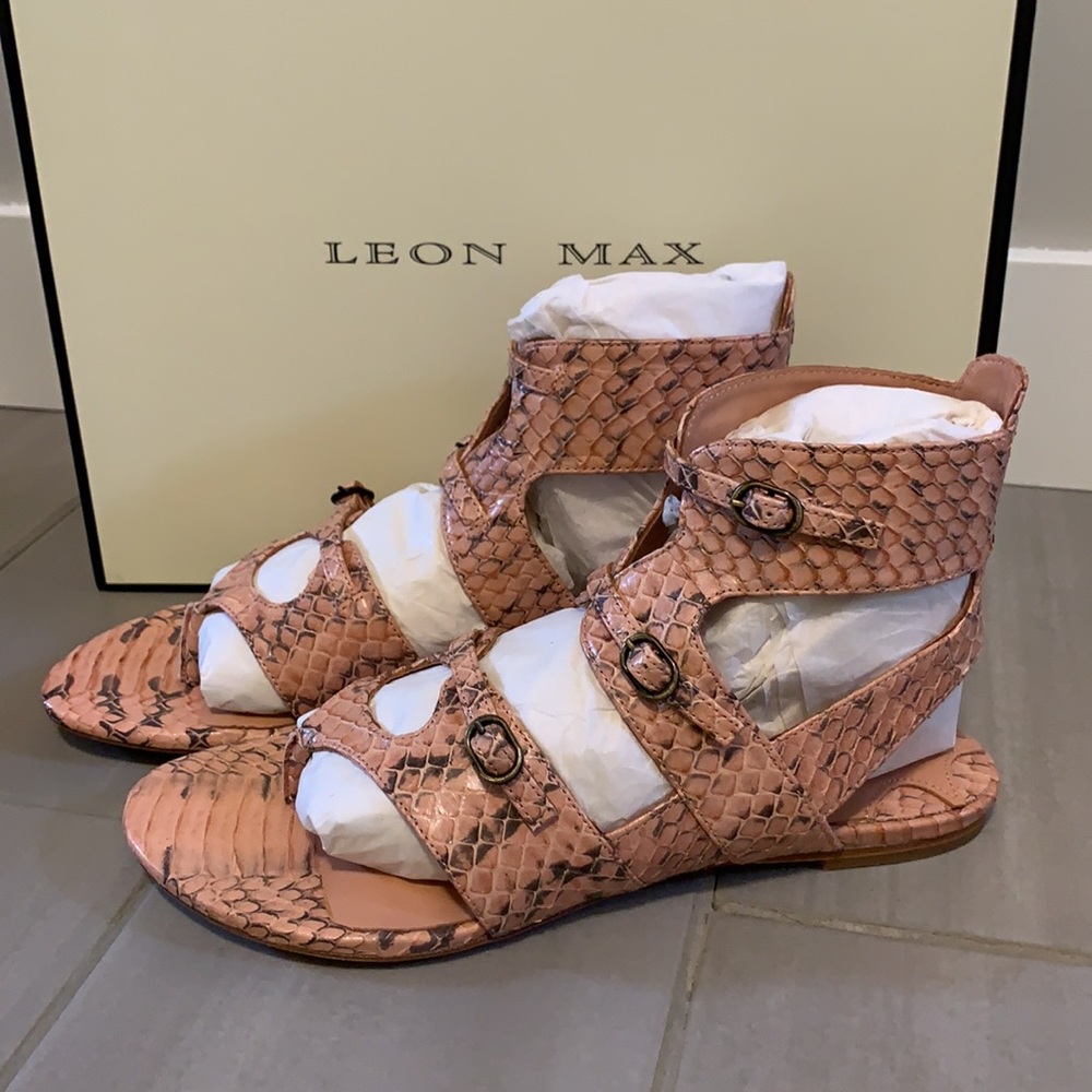 NWT Leon Max Villa2 Gladiator Sandals- Size 8.5